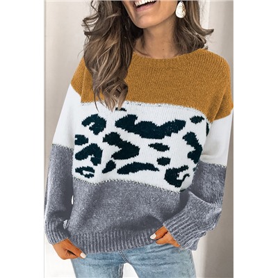Бежево-серый свитер с черно-белым леопардовым принтом