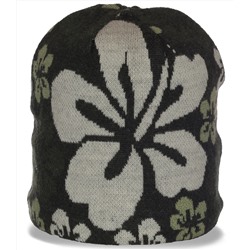 Нетривиальная трикотажная женская шапка новомодного фасона бини с эксклюзивными цветами  №4693