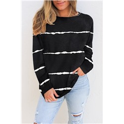 Черный вязаный свитер в белую полоску