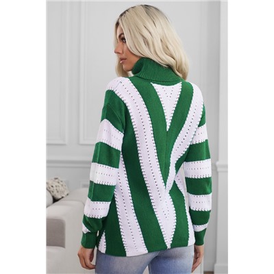 Зелено-белый полосатый свитер-водолазка