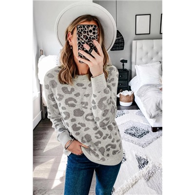 Серый свитер с леопардовым принтом